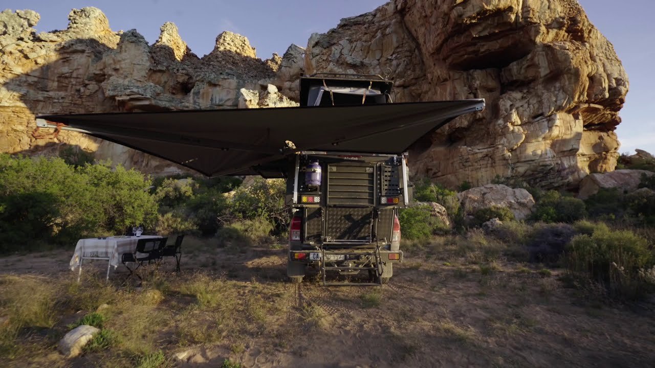 Alu-Cab 270º Shadow Awning Lifestyle