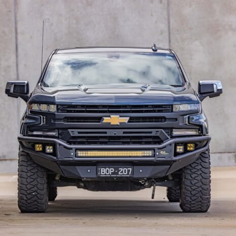 BBR087E-chev-silverado-raid-bar-2_d151dbe1-1a70-4b9a-9cce-5e333b9edb38