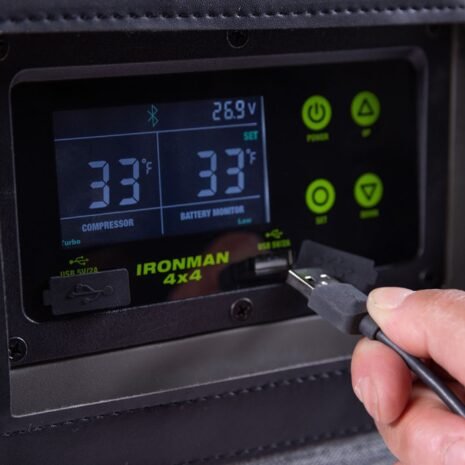 M-Series_IceCube_Portable_Fridge_Freezer-43L_closeup_edited_1500x1000__66558(1)