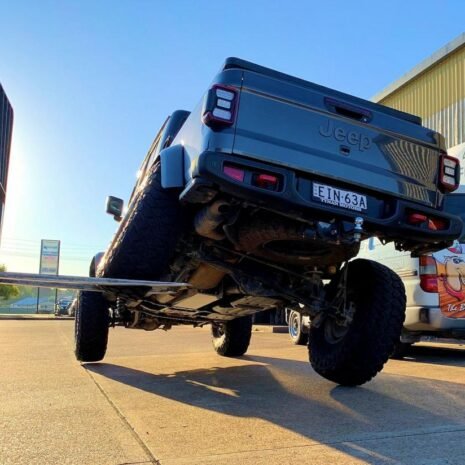 The Long Ranger 70L Auxiliary Fuel Tank Jeep Gladiator JT V6 Petrol