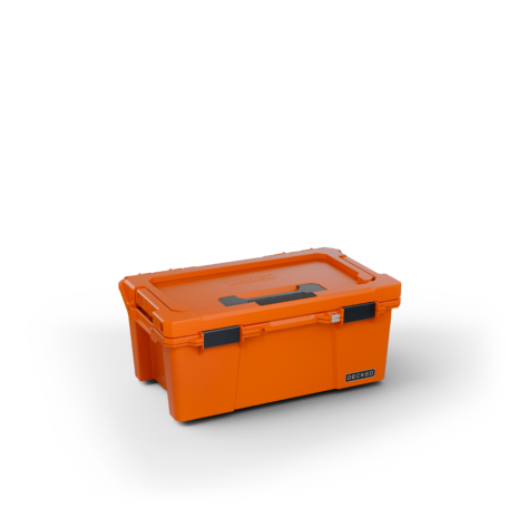 D-co_Sixer 16_Orange_Three Quarter_Closed D-co_Sixer 16_Orange_Three Quarter_Closed
