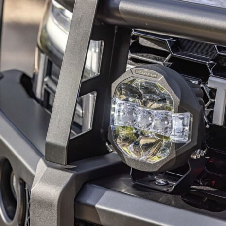 IDL0701C_scope_7_inch_LED_driving_light_lifestyle_1_1500x1000__20766(1)