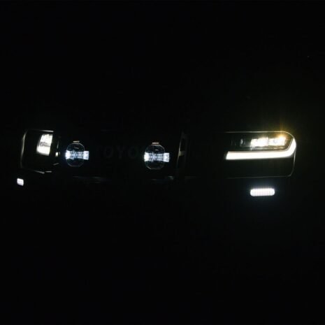IDL0701C_scope_7_inch_LED_driving_light_lifestyle_2_1500x1000__99558(1)