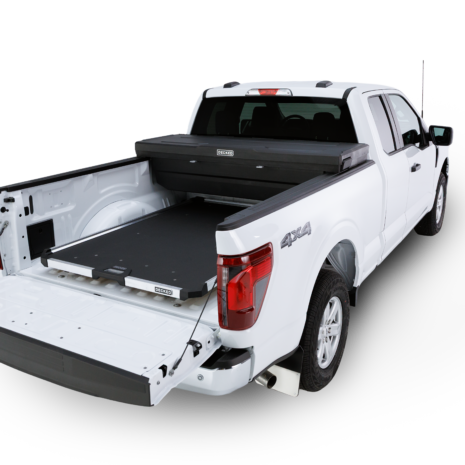 TB_Black_In Truck_Full-Size_F-150_White_CG1500_Three Quarter_Closed TB_Black_In Truck_Full-Size_F-150_White_CG1500_Three Quarter_Closed