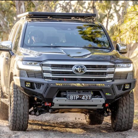 TOYOTA LANDCRUISER 300 SERIES  2022+ Premium Side Steps - 60.3mm Tube